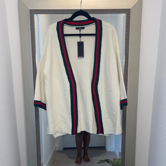 Red and Green Cardigan Thick white jacket size medium - Picture 1 of 6
